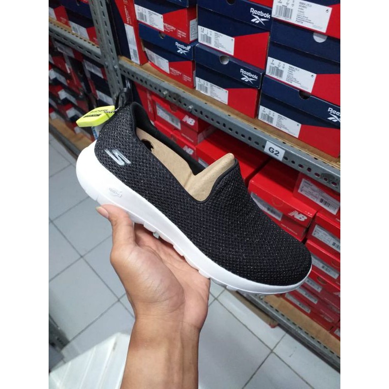 Ori Sale Sepatu Slip on skechers Go Walk Joy Hitam wanita
