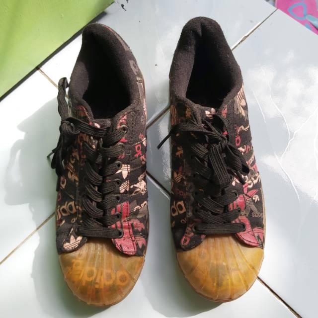 adidas superstar black pink