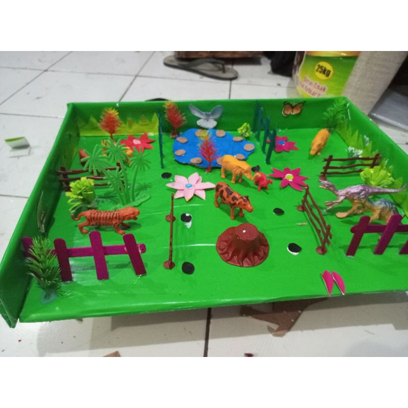 Maket Kebun Binatang SBDP Kelas 2 (Bisa Request)