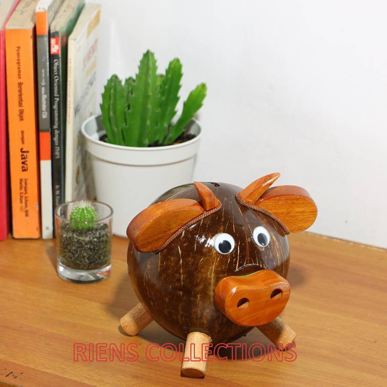 riens collections CELENGAN BATOK TEMPURUNG KELAPA UNIK BENTUK BABI