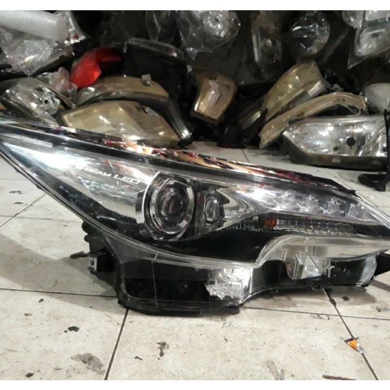 Headlamp Toyota Fortuner VRZ