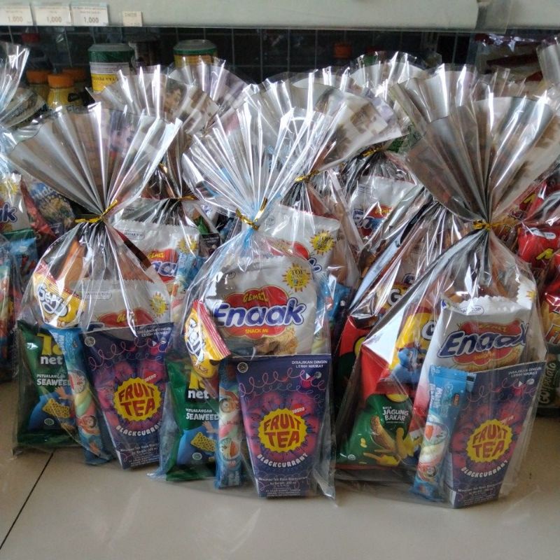 

bingkisan parsel Snack ulang tahun @8.000