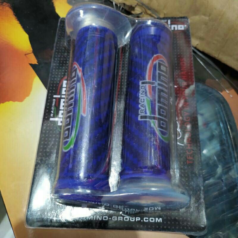 HANDGRIP DOMINO KARBON UNTUK SEMUA MOTOR