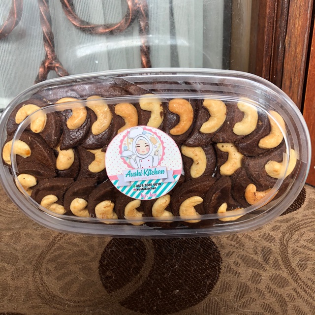 

Kue kering mede coklat kacang mede mete cookies coklat nastar kastengel putri salju bolu