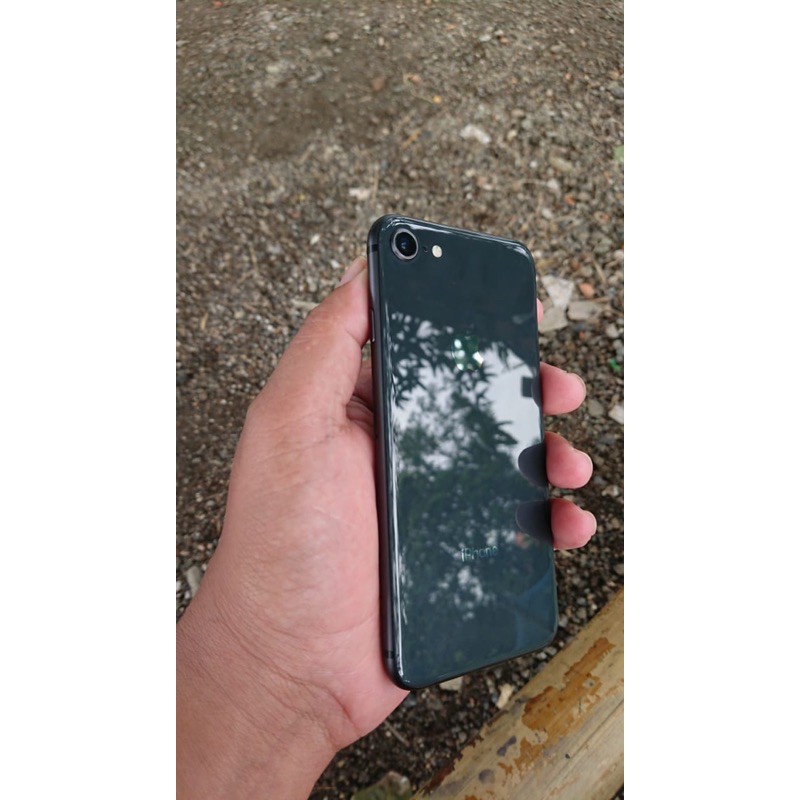 iphone 8 64gb gransi masih aktif mulus no minus