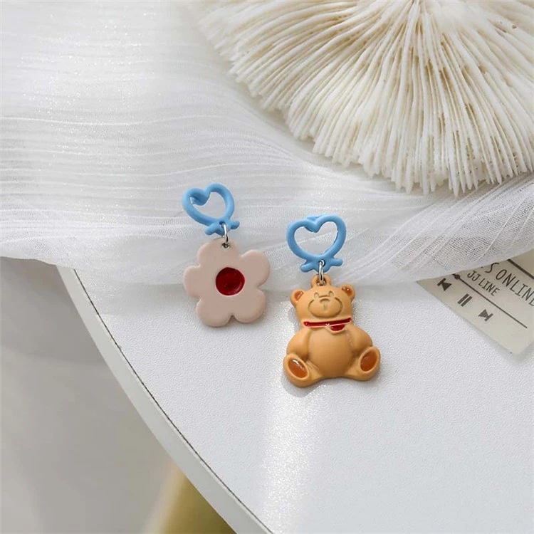 Anting Tusuk Asimetris Sterling Silver 925 Model Hati / Beruang / Bunga Warna Permen Untuk Wanita