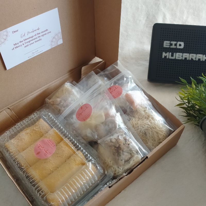 

Hampers Lebaran / Hampers Murah / Hampers Idul Fitri / Hampers Mie Ayam SEMILIR 3