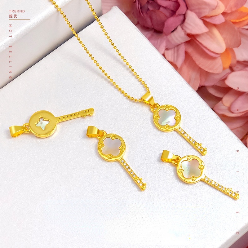 Kalung Klavikula Emas Asli Kadar 375 Hias Liontin Kunci Clover Gaya Korea Untuk Wanita