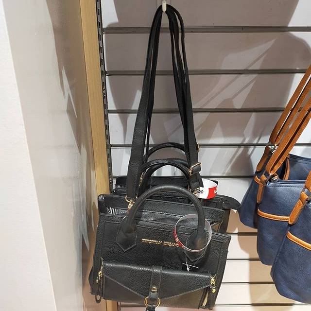 Payless sale up to 70% Tas Cjristian Siriano