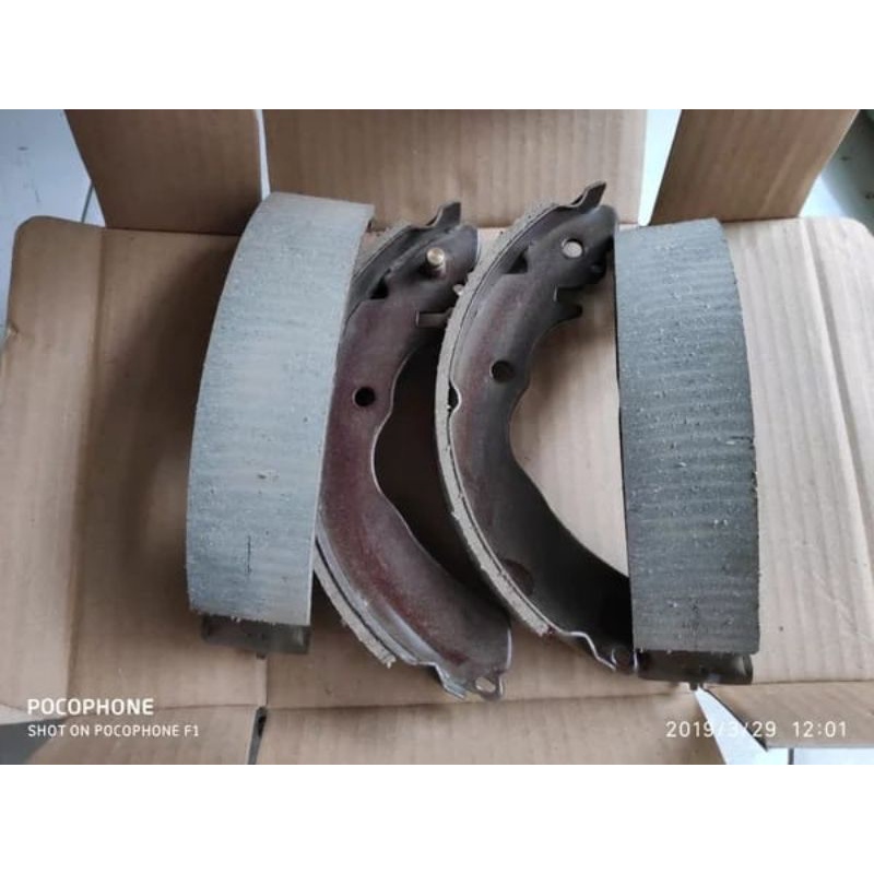 brake shoe kampas rem belakang xenia avanza set 4pc