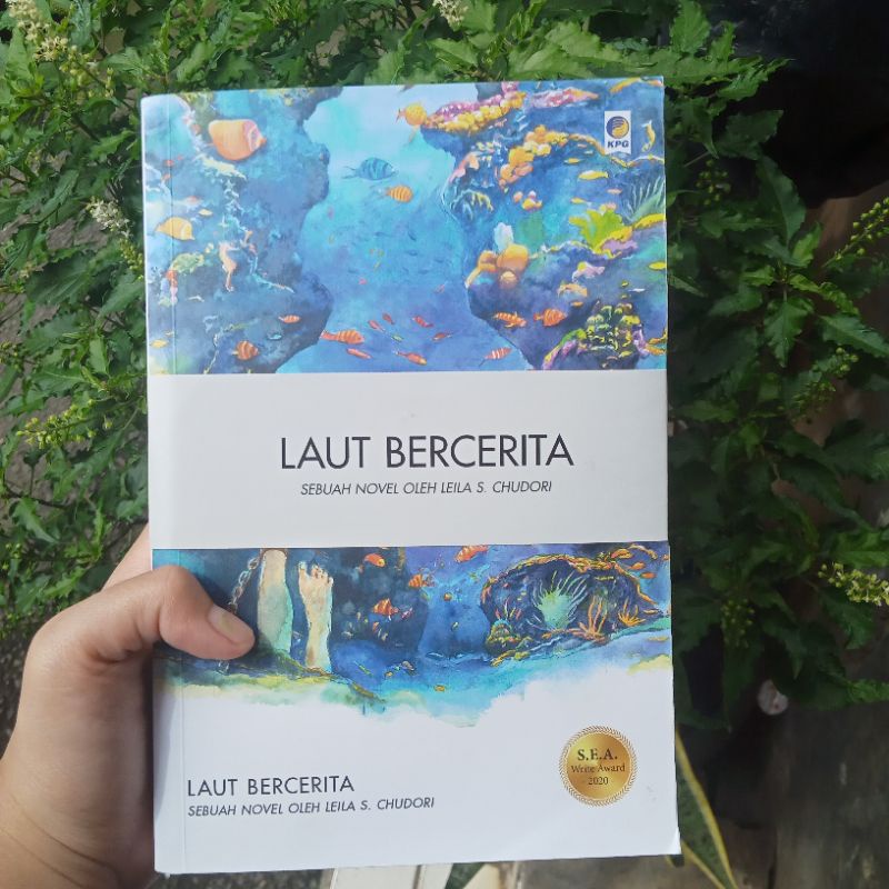 PRELOVED NOVEL Laut Bercerita NOVEL BEKAS ORIGINAL (BOOKED)