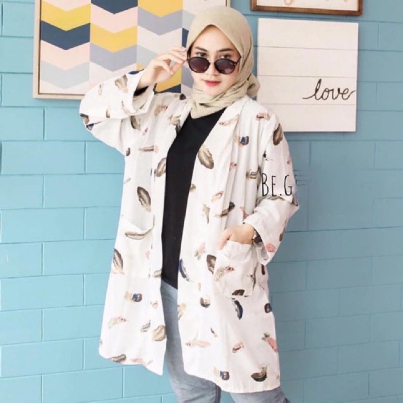 Cardigan motif bulu/ Malauni long cardigan-Putih