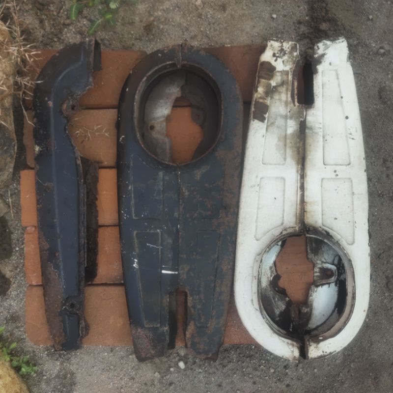 KATENGKAS KETENG KETENGKAS TUTUP RANTAI GL100 GL 100 ORIGINAL COPOTAN WARNA HITAM DAN PUTIH BELI SEM