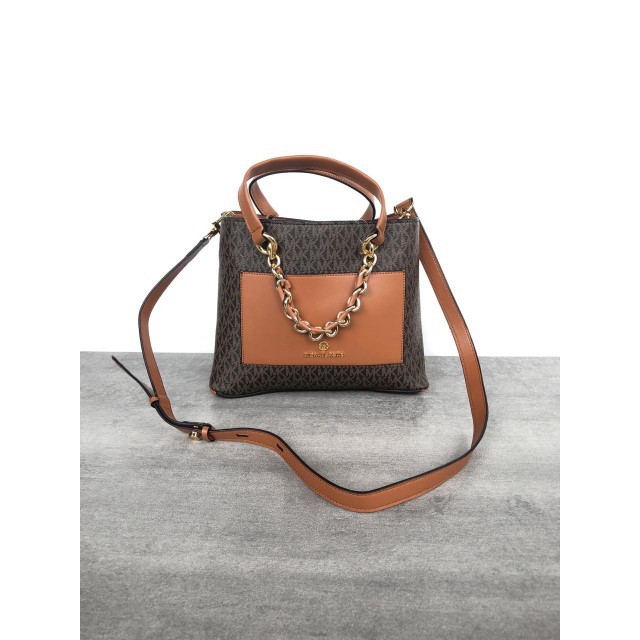 TAS WANITA MK CECE SMALL LOGO CHAIN MESSENGER BAG