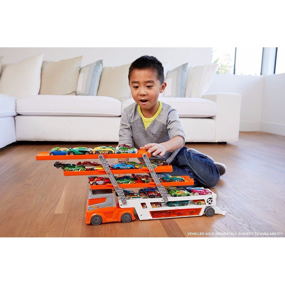 Hot Wheels HW Mega Hauler Rig Truck Truk Pengangkut Mobil Hotwheels