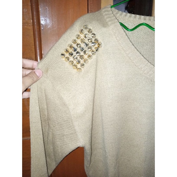 Sweater Studded