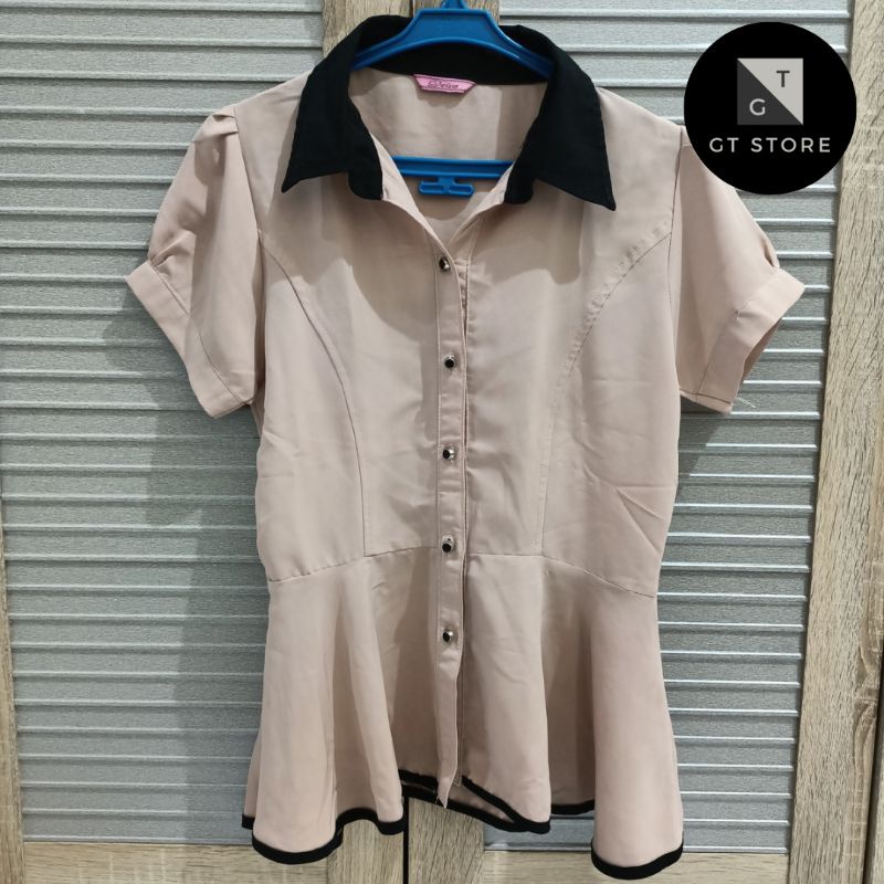 Baju Kemeja Atasan Wanita Lengan Pendek Polos Cream Hitam Crepe