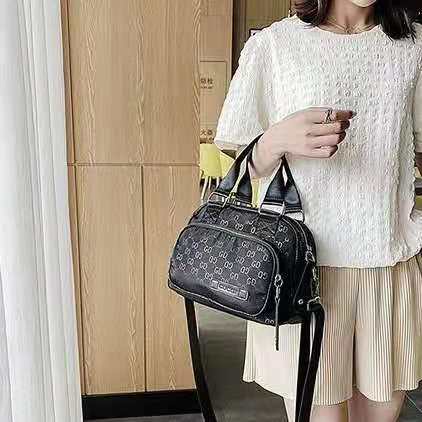 211 tas selempang wanita import terbaru slingbag wanita  tas fashion wanita tas import