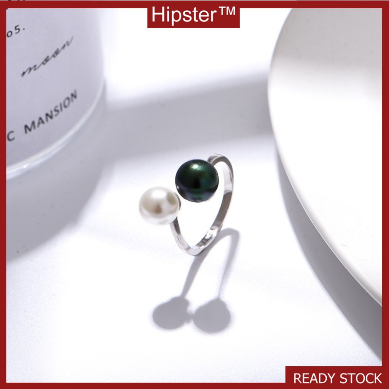 Popular Design Personality Asymmetric Inlaid Black and White Pearl Ring