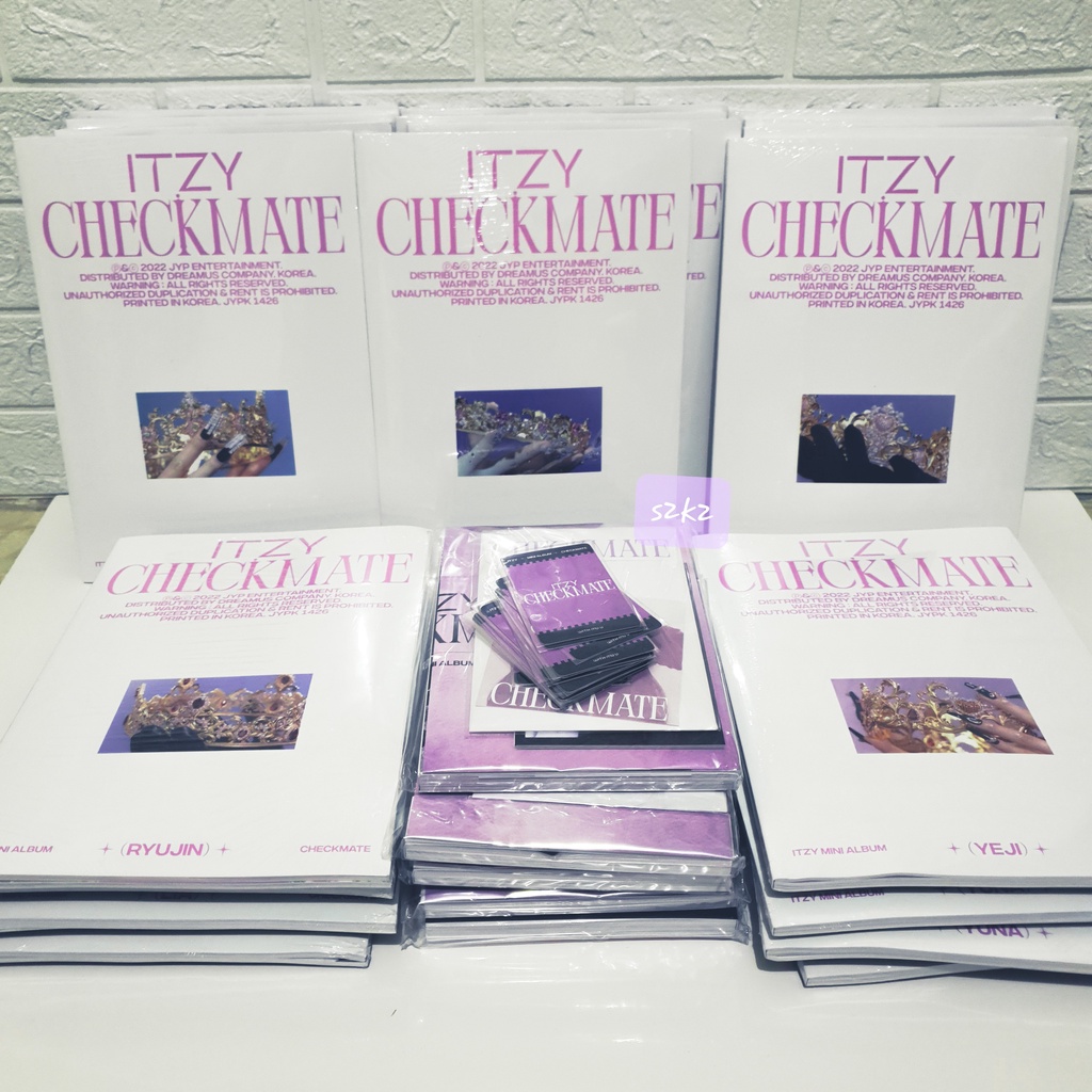 ALBUM ITZY CHECKMATE  WITH PO BENEFIT READY STOCK