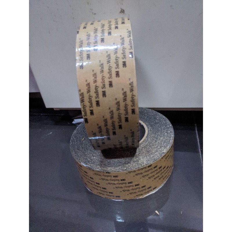 

Safety Walk Tape 3m 610 BLACK HITAM - Anti licin - Anti slip 2 inch x 18 meter