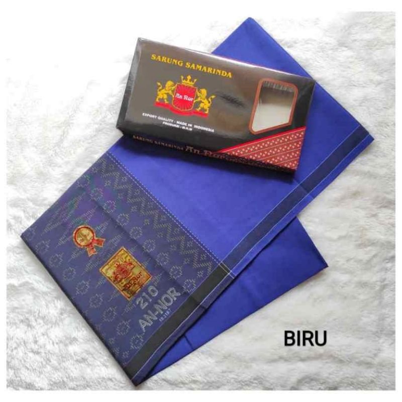 Aulia - Sarung Hitam Annor Menceng//Garis Miring//Sarung Annor