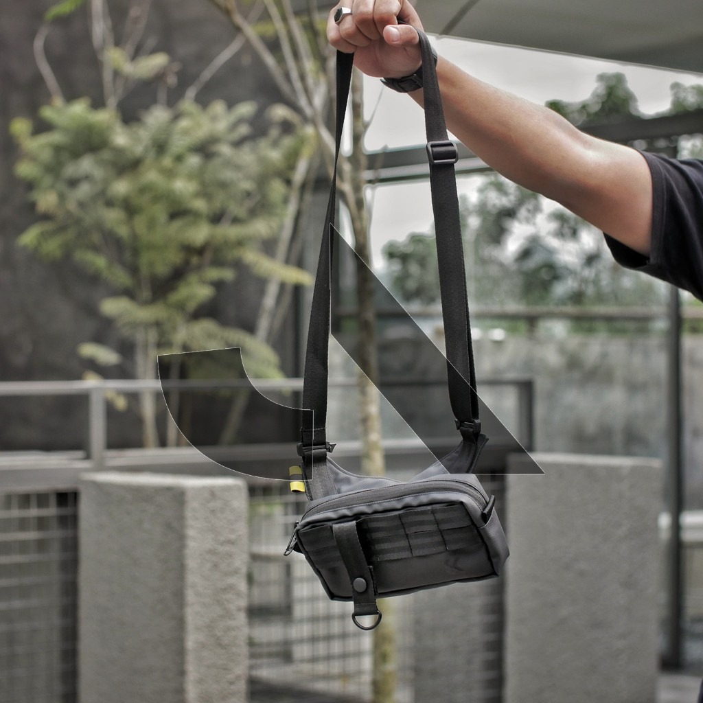 Sidekick Project MURDOCK Tas Selempang Pria Warna Hitam Bahan Polyester Ukuran 20 x 10 x 5 CM Waistbag Sling Bag