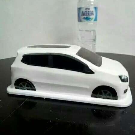 Tempat Tisu Mobil Miniatur Ayla -daihatsu