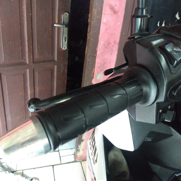 SEPASANG HANDGRIP GRIP KAZE UNIVERSAL COCOK UNTUK SEMUA MOTOR