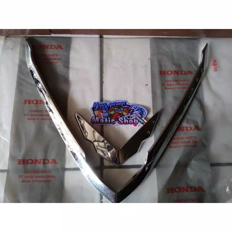 Garnish croome depan V besar dan V kecil vario 125 150 led old
