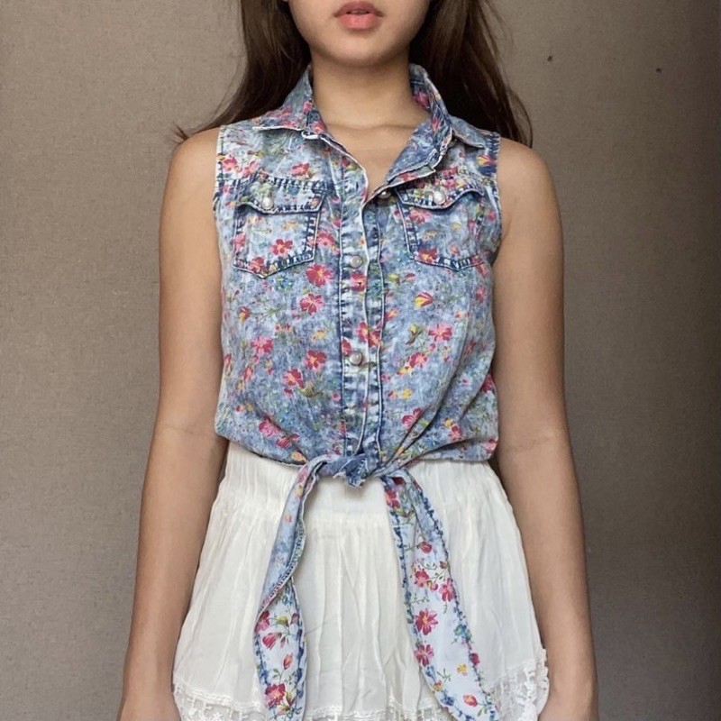 Top Floral & F21 Broken White Skirt