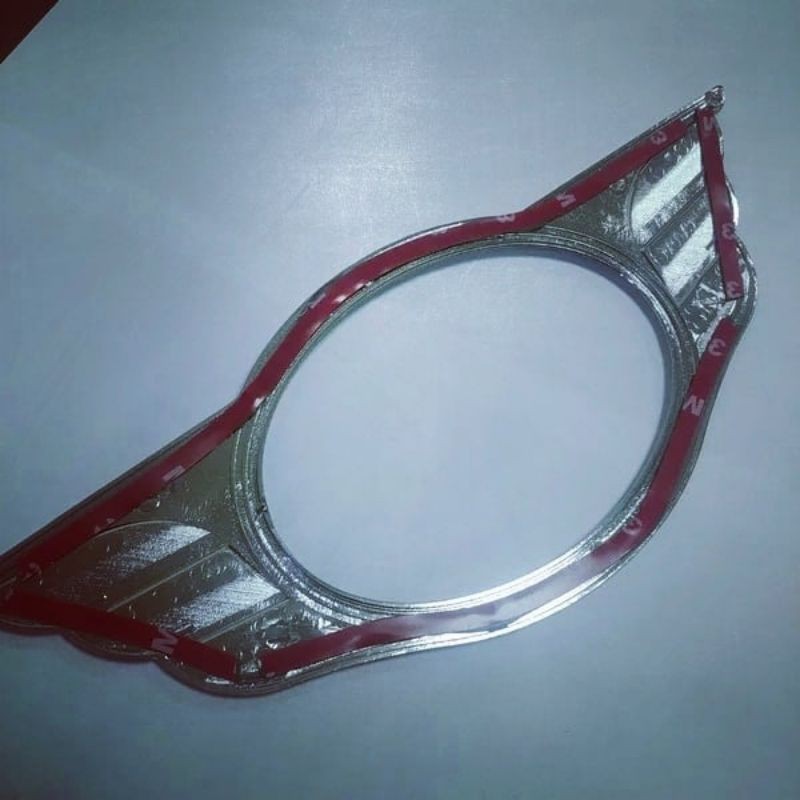 Ring logo lambang emblem belakang Toyota Agya / daihatsu ayla/ wigo model sayap wing crome Chrome