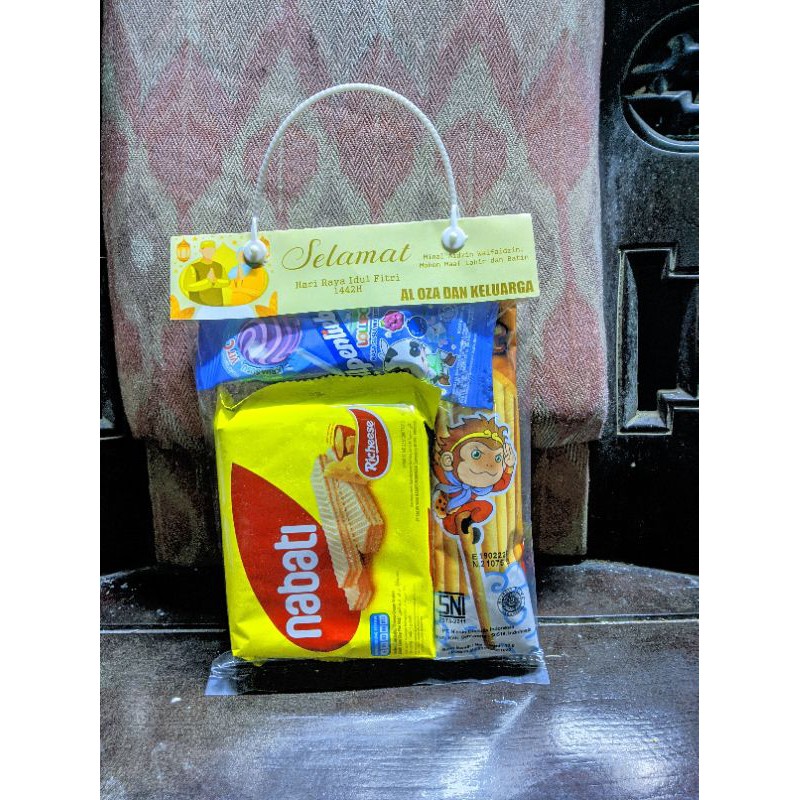 

PLASTIK THR AMPLOP LEBARAN LABEL SNACK LEBARAN UKURAN 15 X 20 CM