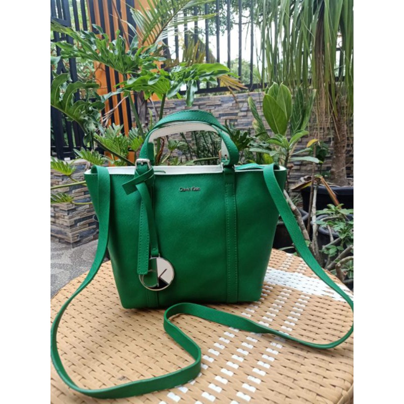 TAS WANITA CALVIN KLEIN