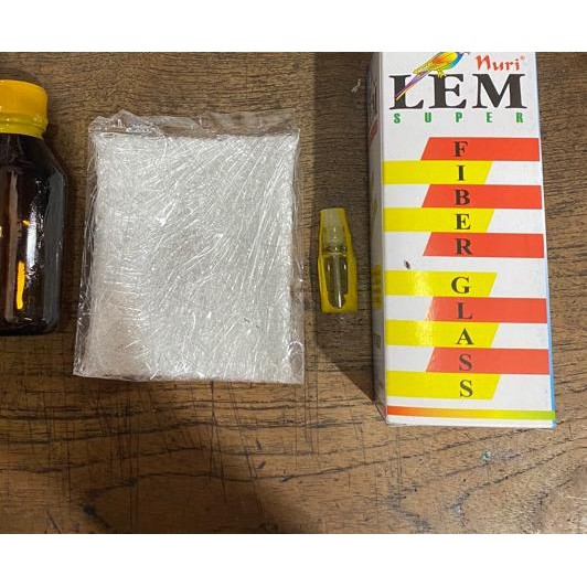 

Terlaku Lem Fiber Glass Nuri D0S.