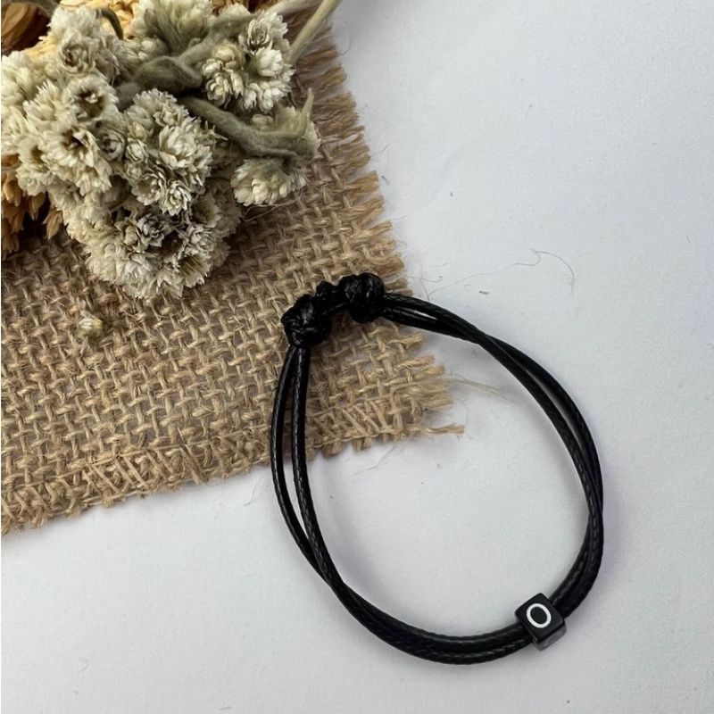 GELANG TALI KULIT HURUF O