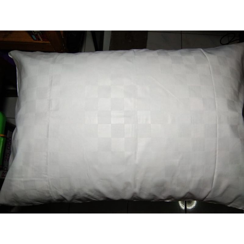 Sarung Bantal Standar Hotel ukuran King Koil