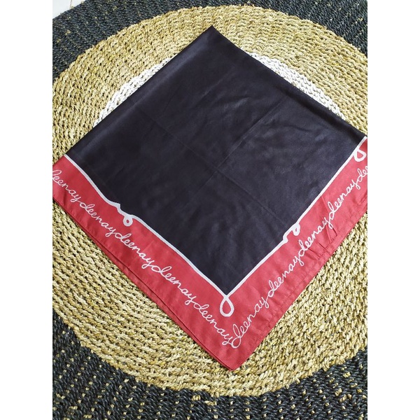 deenay plain border black red preloved deenay plain border