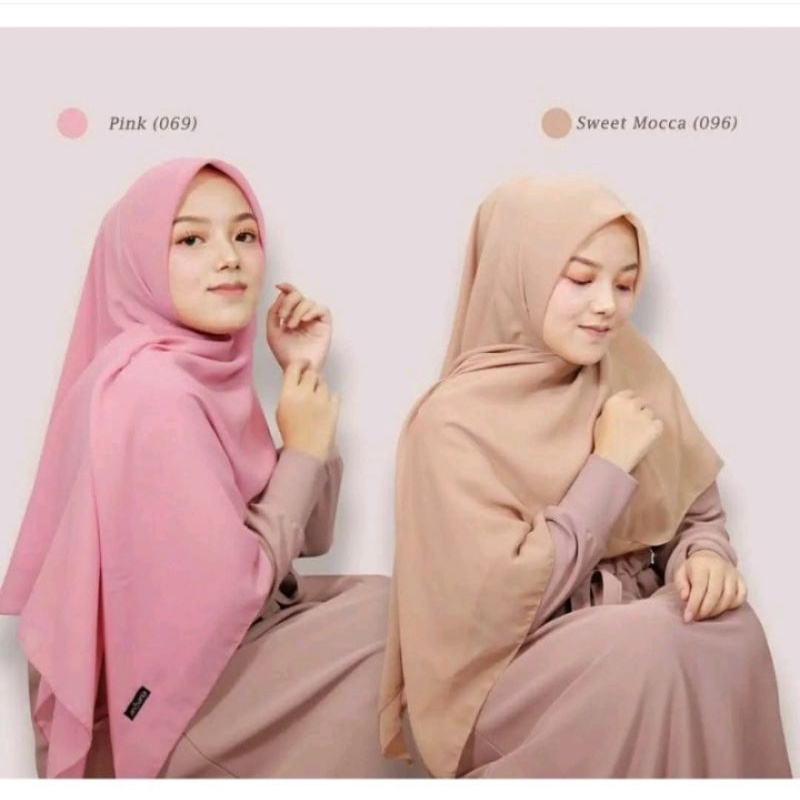 Hijab segiempat Bella square jumbo syar'i Ukuran 130x130cm Bahan pollycotton | Hijab segiempat jumbo