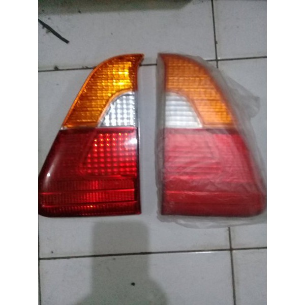 TERLARIS LAMPU STOP BELAKANG KIJANG KAPSUL 2003