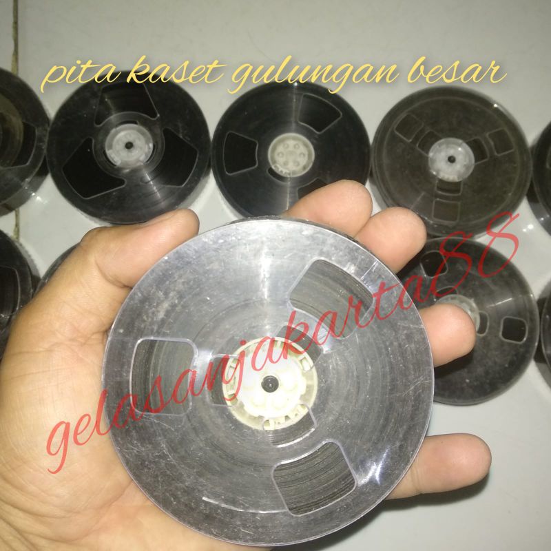 pita kaset/ekor layangan/rambuk kelayang