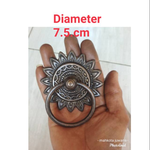 Satu pasang. Bras ring pull. Tarikan pintu antik. Handle pintu gebyok. Handel kuningan