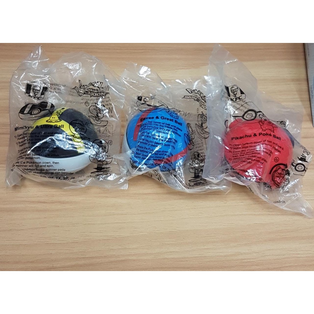 Pokemon Pokeball Pikachu poke ball sun and moon Moncolle KFC kids meal