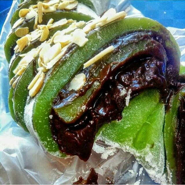 

Kue Mochi Roll Gulung Greentea Choco Almond