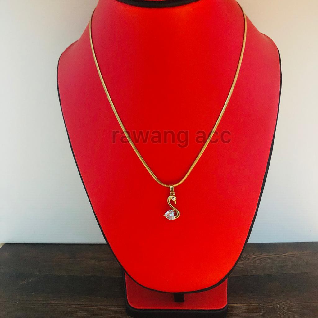 kalung titanium gold belut plus liontin angsa permata