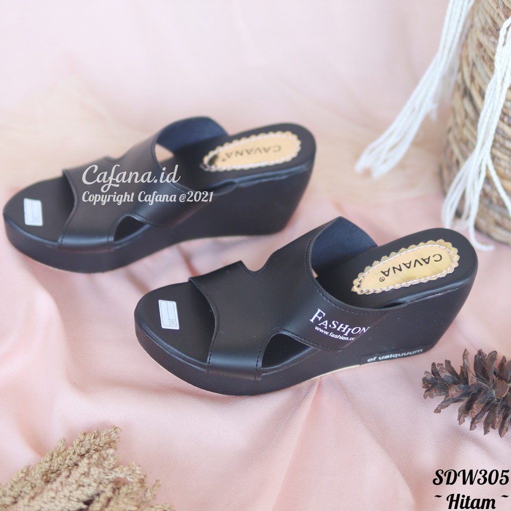 Wedges Wanita Airin SDW305