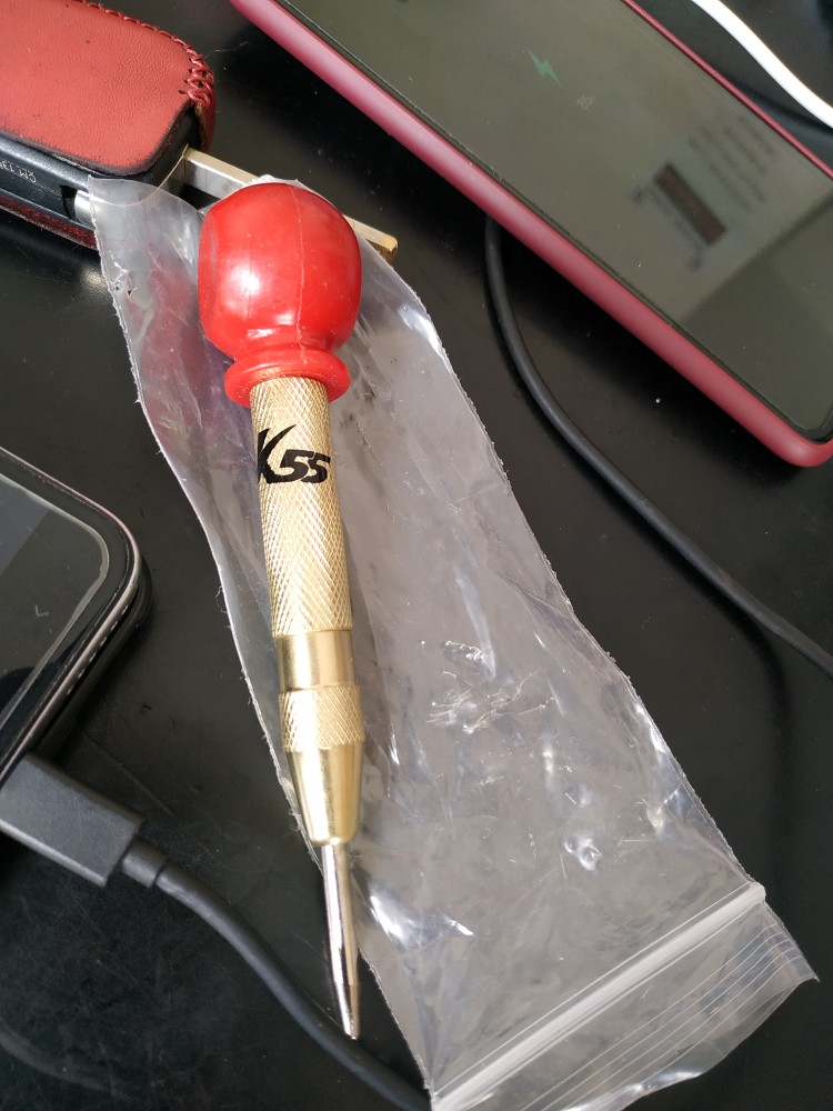 Marking Merah Bulat Drip Punch Center Otomatis Penitik Besi Mesin Bor