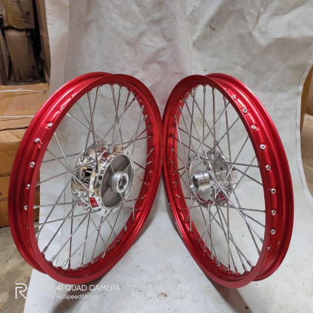 Velg Absolute Revo/FIT JariJari Chrome  Velg Merah