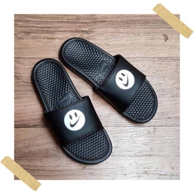 sandal nike benassi swoosh