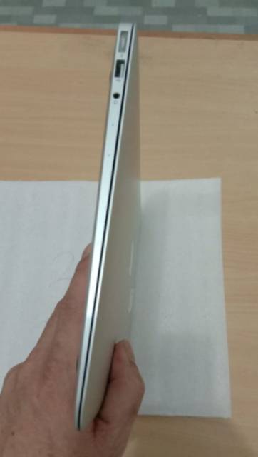 OBRAL GAN .. MIC AIR 13 INCH 2014 ..INTEL CORE I5..